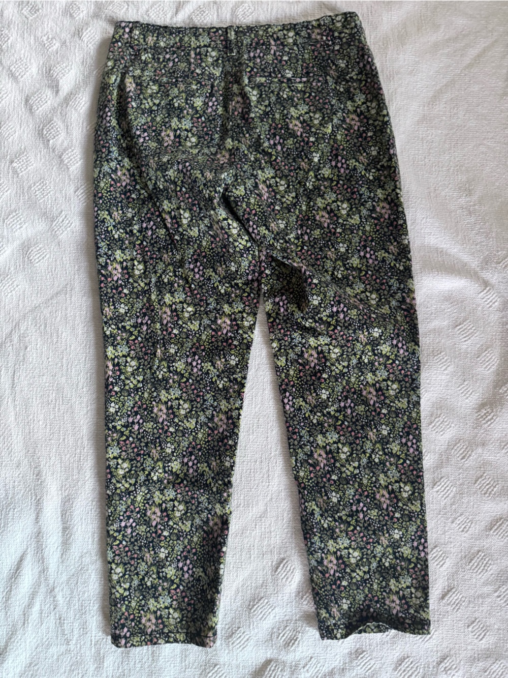 J. Jill 2 Live In Chino Ankle Pants - Ditzy Floral - Size 6 - Picture 2 of 5